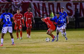 Boyacá Chicó en acción de juego con América en un partido de la Liga BetPlay II-2025.