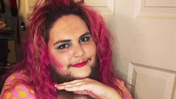 Viral: mujer se deja crecer la barba y causa furor en Internet. Viral: mujer se deja crecer la barba y causa furor en Internet.