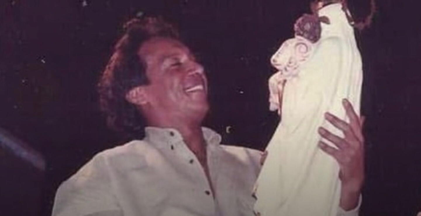 Diomedes Díaz devoto de la Virgen del Carmen