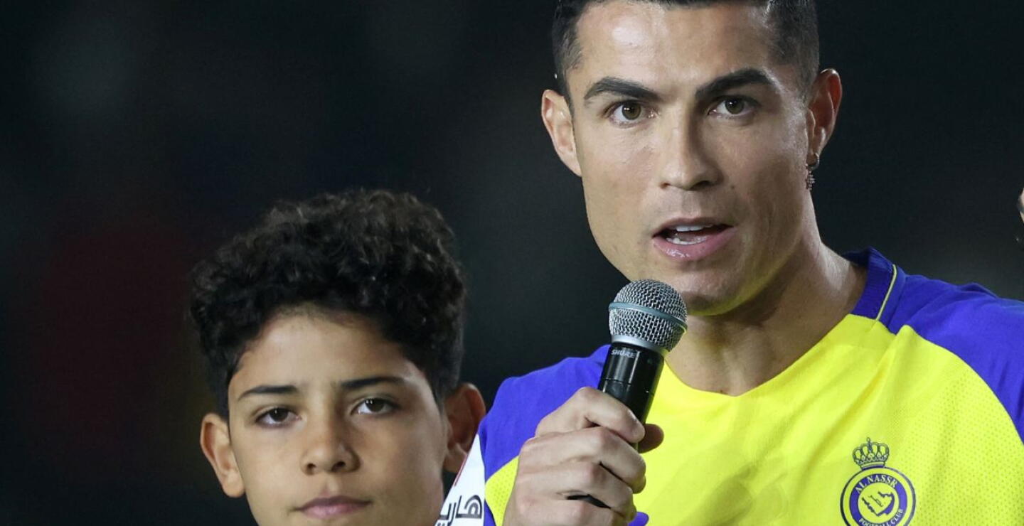 Cristiano Ronaldo y su hijo.