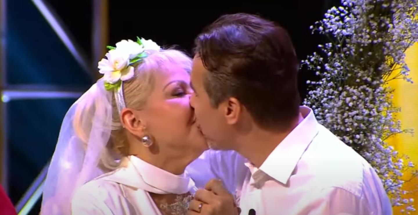 La Gorda Fabiola y Polilla se casan en set de Sábados Felices