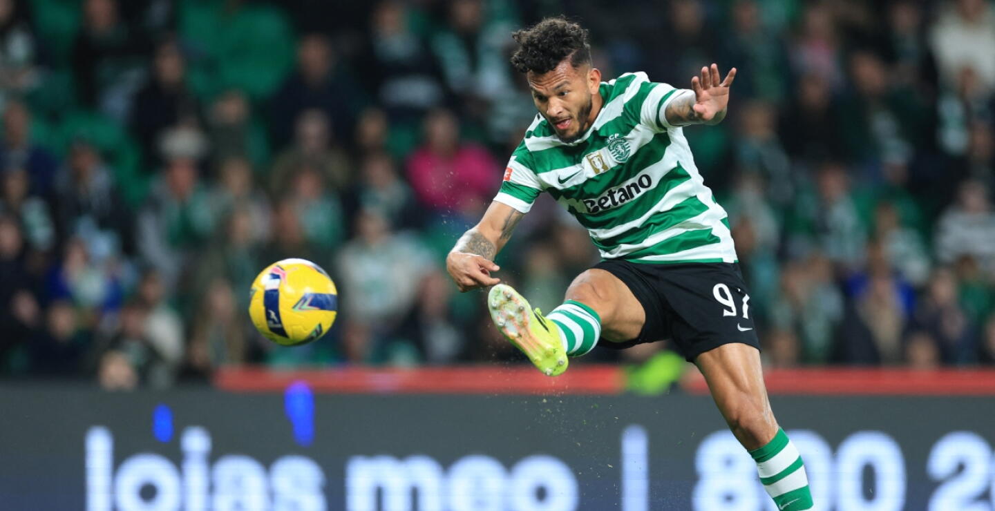 Luis Javier Suárez es goleador con Sporting Lisboa en Portugal