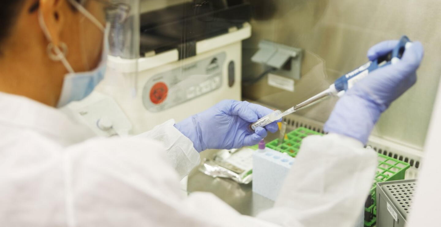 370676_Test coronavirus. Foto: AFP