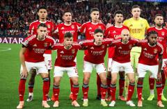Richard Ríos en la formación titular del Benfica contra Nápoles en la Champions League. 