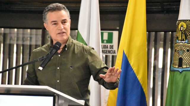 Gobernador de Antioquia, Aníbal Gaviria. Gobernador de Antioquia, Aníbal Gaviria.