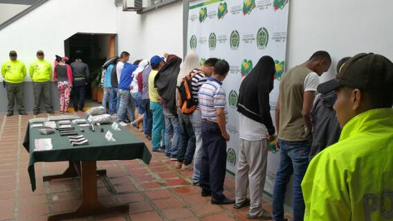 283844_Blu Radio / Taxis Capturan 22 miembros de banda que estaría vinculada 30 casos homicidio en Cali Foto: cortesía policía