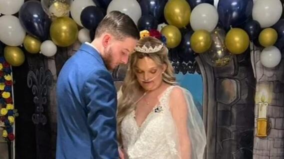 Antes de morir, novia cumplió el sueño de casarse con el padre de su hijo y amor de la vida Antes de morir, novia cumplió el sueño de casarse con el padre de su hijo y amor de la vida