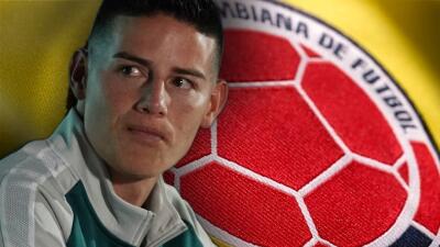 James Rodríguez y escudo de la Selección Colombia.jpg James Rodríguez y escudo de la Selección Colombia.jpg