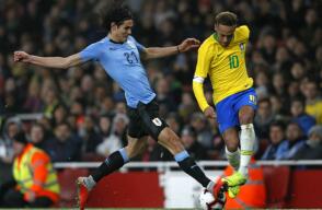 291698_neymarcavani_171118afpe.jpg