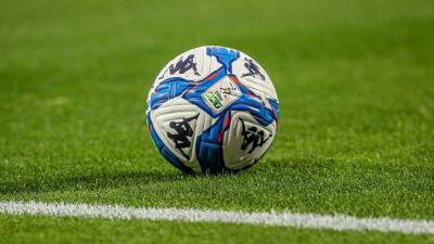 Balón de la Serie B en Italia.