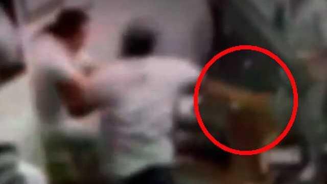 Hasta su lugar de trabajo llegó este hombre e intentó asesinar a su expareja frente a sus compañeros