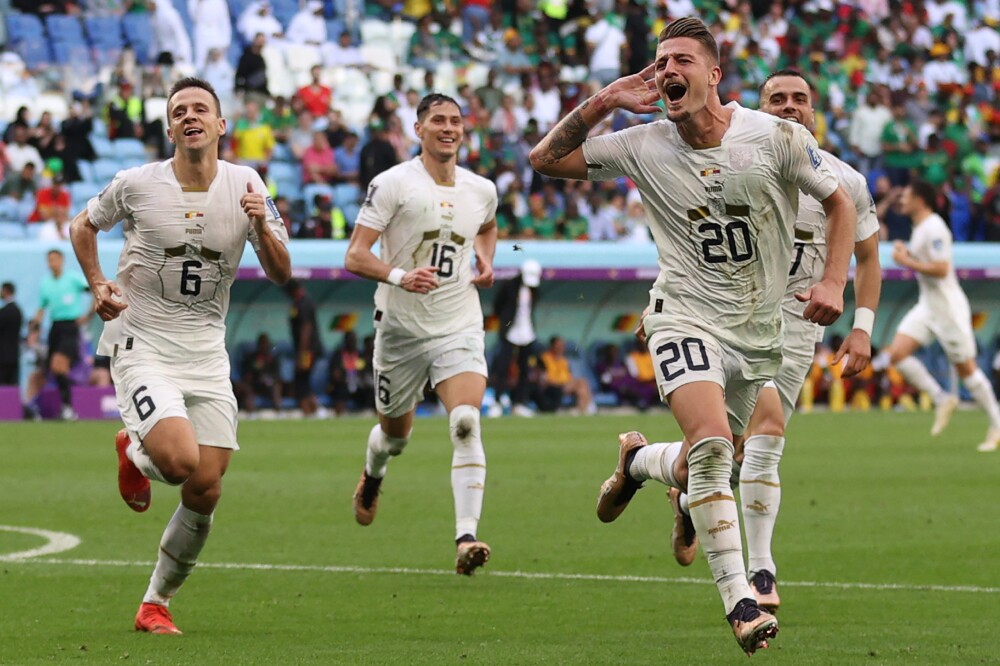 Celebración de Sergej Milinković-Savić, tras su gol con Serbia