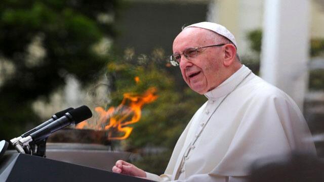 “Colombia es una nación bendecida”, dice el papa Francisco durante su encuentro con Santos 