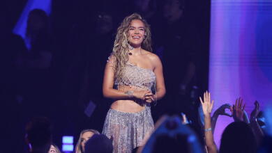 "No me arrepiento de sentir tanto", el nuevo disco de Karol G: estos artistas colaboran en el álbum