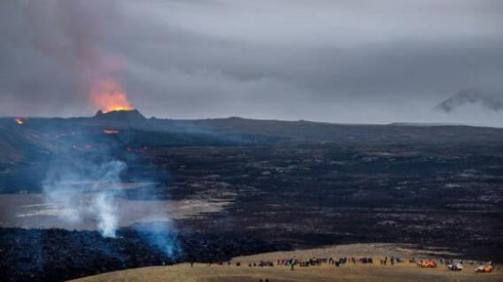 Imagen referencial, erupción volcánica en Islandia  Imagen referencial, erupción volcánica en Islandia