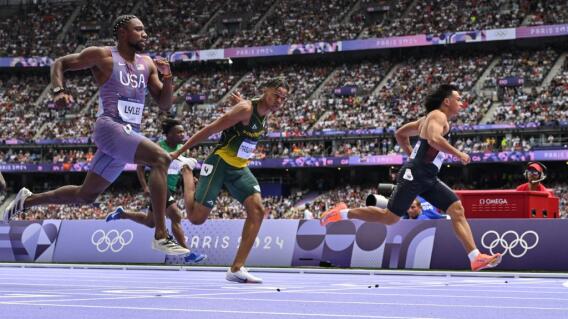 Atletas en los 100m. Atletas en los 100m.