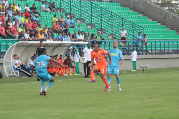 296795_jaguaresvsmillonarios_090219cole.jpg