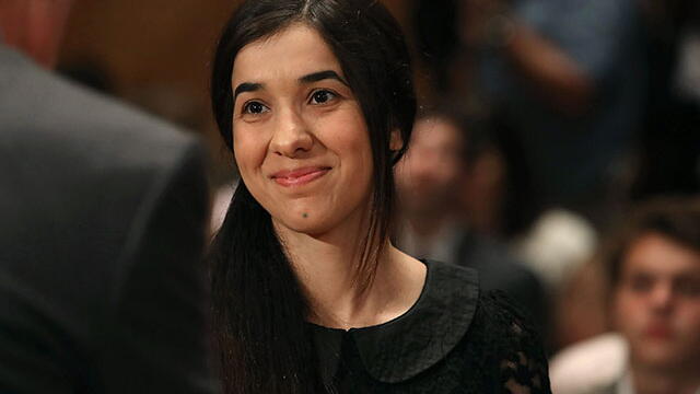 Mujeres yazidíes celebran el Nobel de Paz de su “hija” Nadia Murad