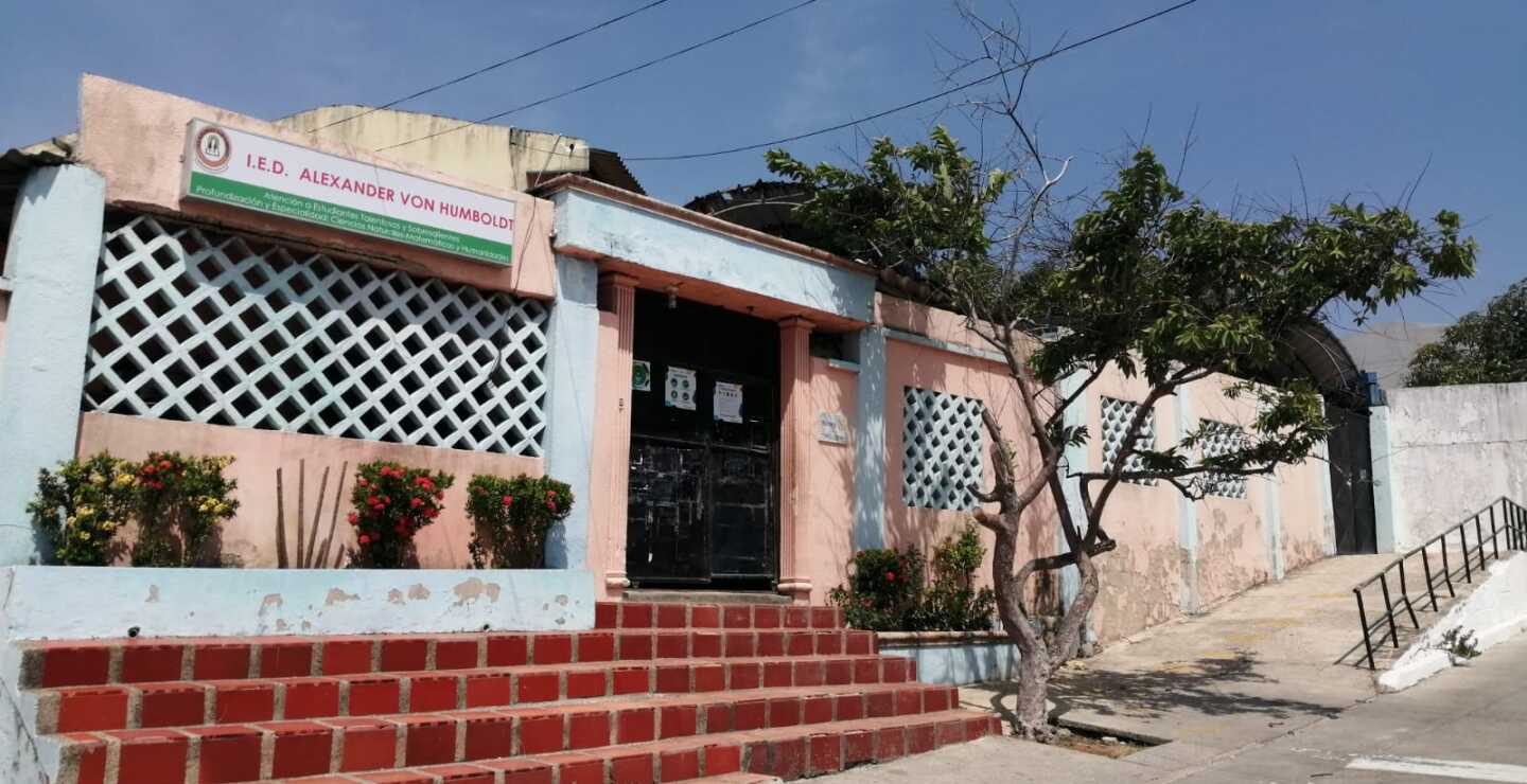 Videos revelan mal estado del Alexander Von Humboldt, el mejor colegio
