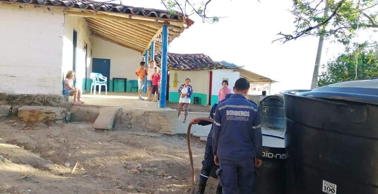 353150_foto_aratoca_agua.jpg