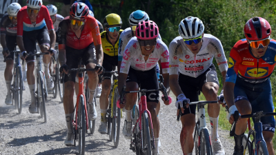 Richard Carapaz (EF Education EasyPost) finalizó cuarto en la etapa 9 del Giro de Italia 2025