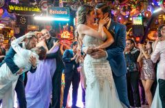 Actores de Nuevo Rico, Nuevo Pobre vieron el capítulo final juntos. Actores de Nuevo Rico, Nuevo Pobre vieron el capítulo final juntos.