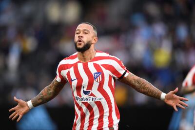 Memphis Depay celebrando doblete con Atlético de Madrid frente al Sevilla por la Liga de España. Memphis Depay celebrando doblete con Atlético de Madrid frente al Sevilla por la Liga de España.