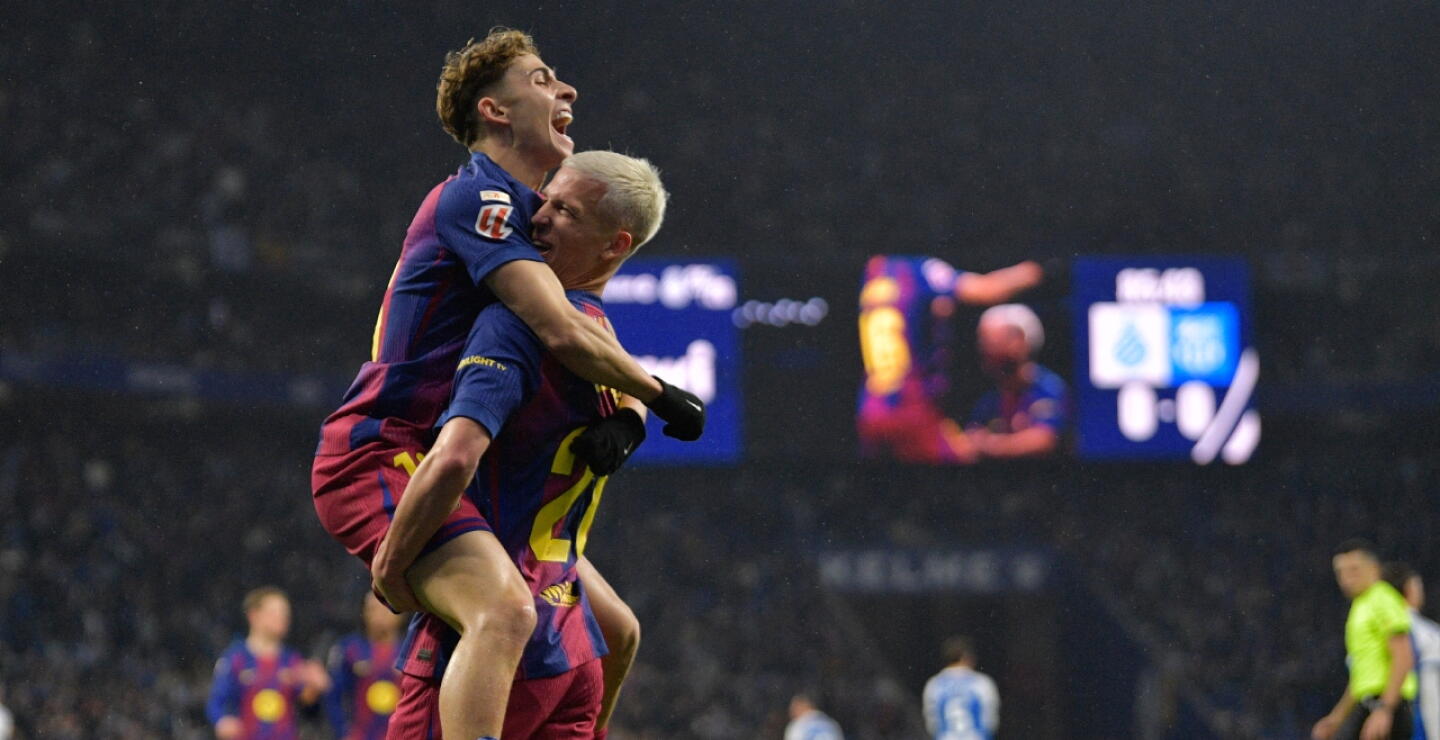 Barcelona le ganó al Espanyol por la Liga de España. 