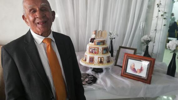 336079_BLU Radio. Rafael Ángel Granda, abuelo que cumplió 100 años en Medellín / Foto: Cortesía