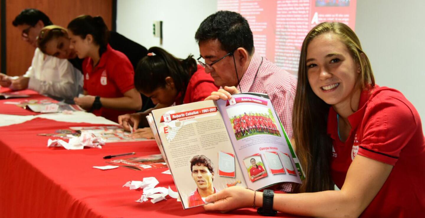 279856_Lanzamiento álbum oficial del América de Cali. Foto: América de Cali.