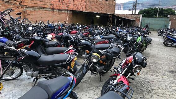 329867_BLU Radio. Motos inmovilizadas en Bello / Foto: BLU Radio