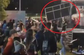 En concierto de Karol G, vándalos saltaron vallas de seguridad para entrar sin pagar