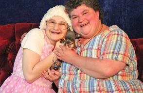 Impactante historia de Gypsy Rose: su madre la sometía a operaciones que le hicieron perder dientes Impactante historia de Gypsy Rose: su madre la sometía a operaciones que le hicieron perder dientes