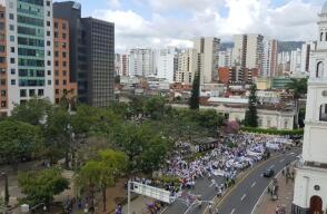 270307_Manifestaciones en Bucaramanga – Foto: Blu Radio