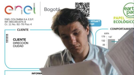 factura enel junto a un hombre revisando papeles. 