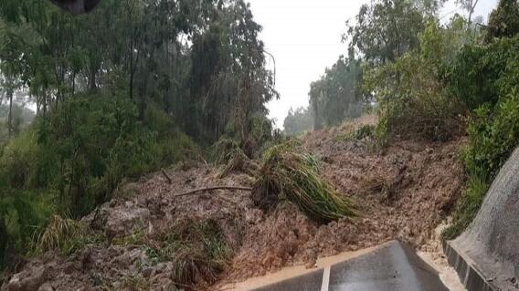 FOTO OTRO DERRUMBE BARRANCA.jpg FOTO OTRO DERRUMBE BARRANCA.jpg