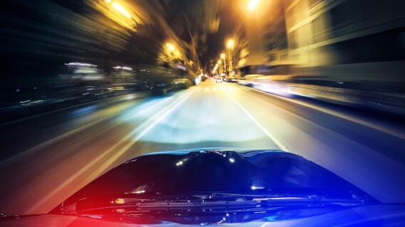 Una menor de 13 años y un niño de 11 huyeron de la Policía en un vehículo a alta velocidad Una menor de 13 años y un niño de 11 huyeron de la Policía en un vehículo a alta velocidad