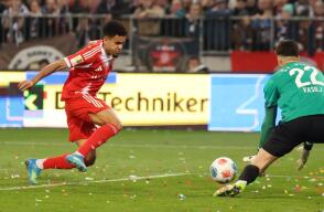 Luis Díaz en St. Pauli vs. Bayern Múnich en la Bundesliga.