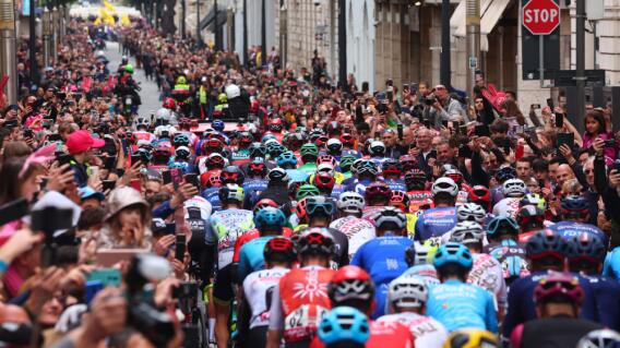 Pelotón del Giro de Italia 2023. Pelotón del Giro de Italia 2023.