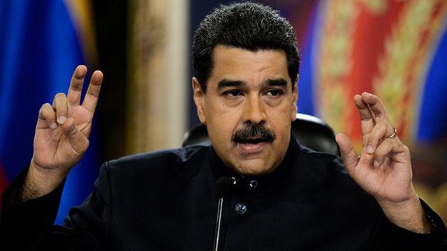 “Santos me tiene envidia a mí, además no sabe bailar”: Maduro reanuda los insultos