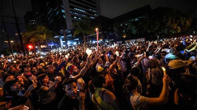 Una luz por Venezuela: así honran memoria de 46 fallecidos en protestas contra Maduro