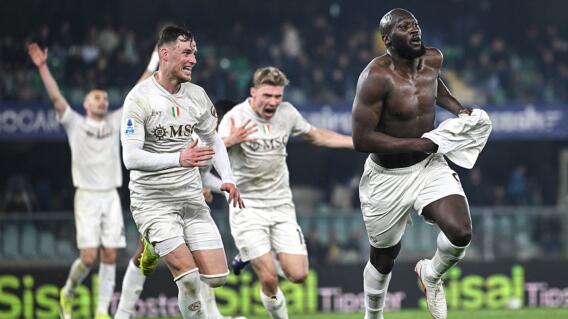 Romelu Lukaku en un partido con Nápoles.