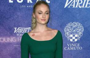 190062_sophie-turner970.jpg
