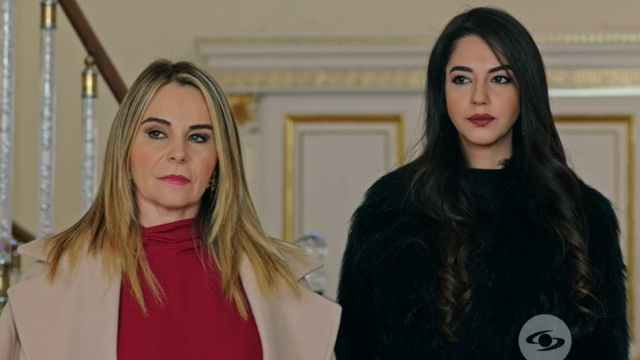 Yeliz y Aliye celebran que Melek haya tenido un pequeño accidente en Hicran.