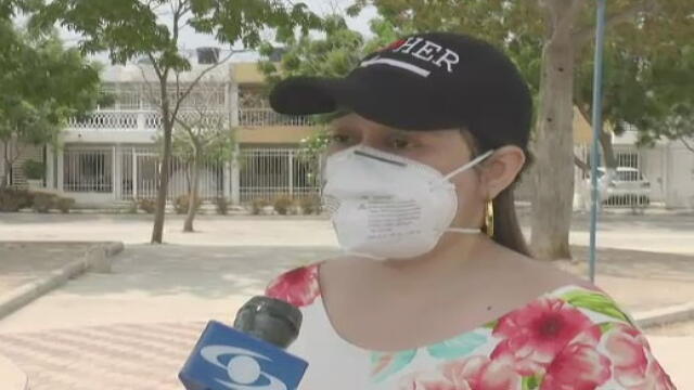 Enfermera denuncia que le negaron acceso a un almacén y le dijeron que debía ir a su casa a bañarse 