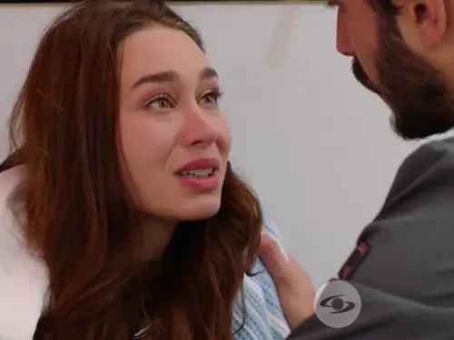 Capítulo 29 Hilos de vida: Mahinur tiene que ir al hospital de urgencia