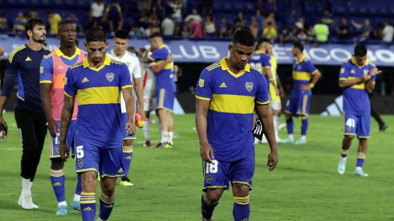Frank Fabra, junto a jugadores de Boca Juniors después de la derrota frente a Instituto de Córdoba. Frank Fabra, junto a jugadores de Boca Juniors después de la derrota frente a Instituto de Córdoba.