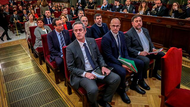 Arrancó el juicio contra los promotores del referendo independentista en Cataluña Arrancó el juicio contra los promotores del referendo independentista en Cataluña