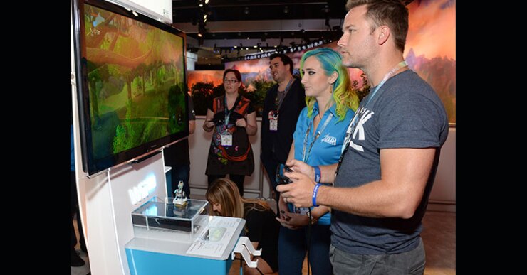 Como cada año, la cita mundial del sector, que abrió sus puertas el martes, desborda de éxitos de ventas y de innovaciones llamadas a revolucionar el planeta de los "gamers", como la realidad virtual o el streaming.