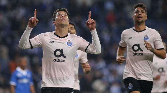 Celebración de Mateus Uribe, tras su gol con Porto Celebración de Mateus Uribe, tras su gol con Porto